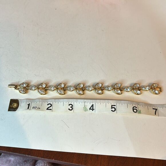 Vintage Gold Tone Clear Crystal Interlocking Leaf Tennis Bracelet 7” - Picture 7 of 7